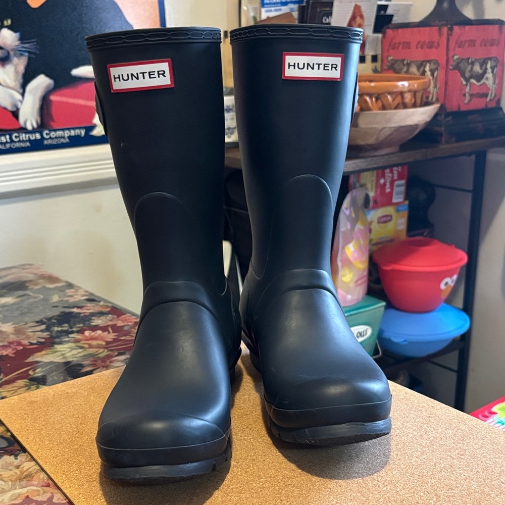 Hunter Women's Classic Navy Blue Short Rain Boots